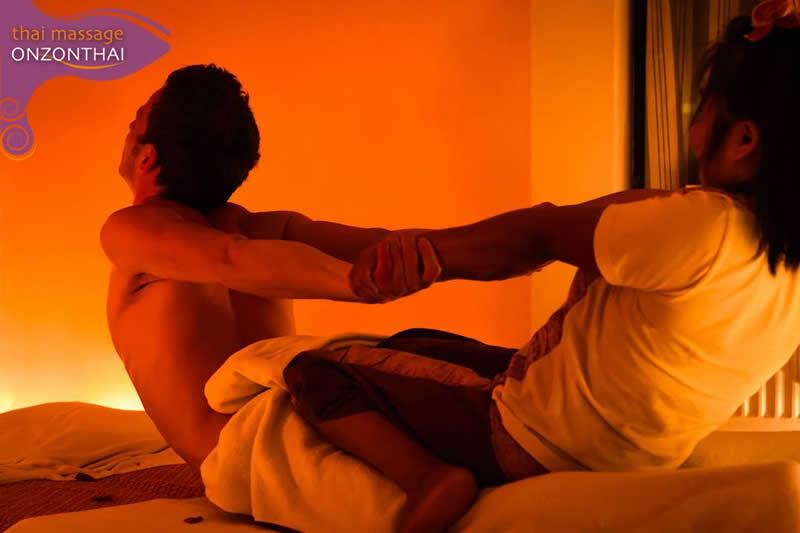 maserka med masažo hrbta